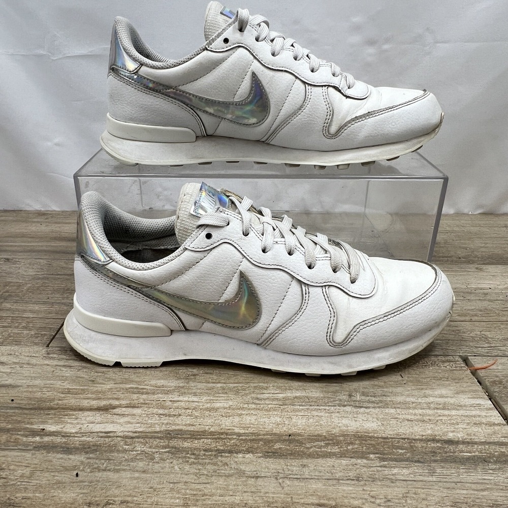 Nike Womens Internationalist SE CQ5427-100 White Casual Shoes Sneakers Size 6.5